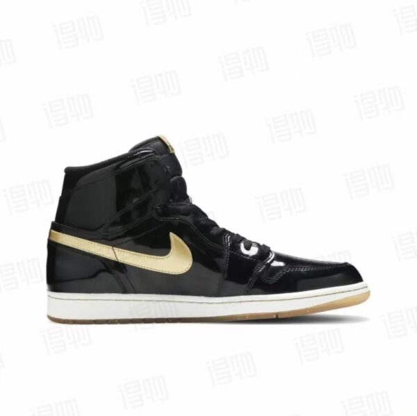 Air Jordan 1 Retro "Black/Metallic Gold - Image 4